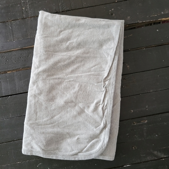 Monica & Andy Organic Cotton Grey Swaddle Blanket Soft Stretchy Gender Neutral - Picture 1 of 3